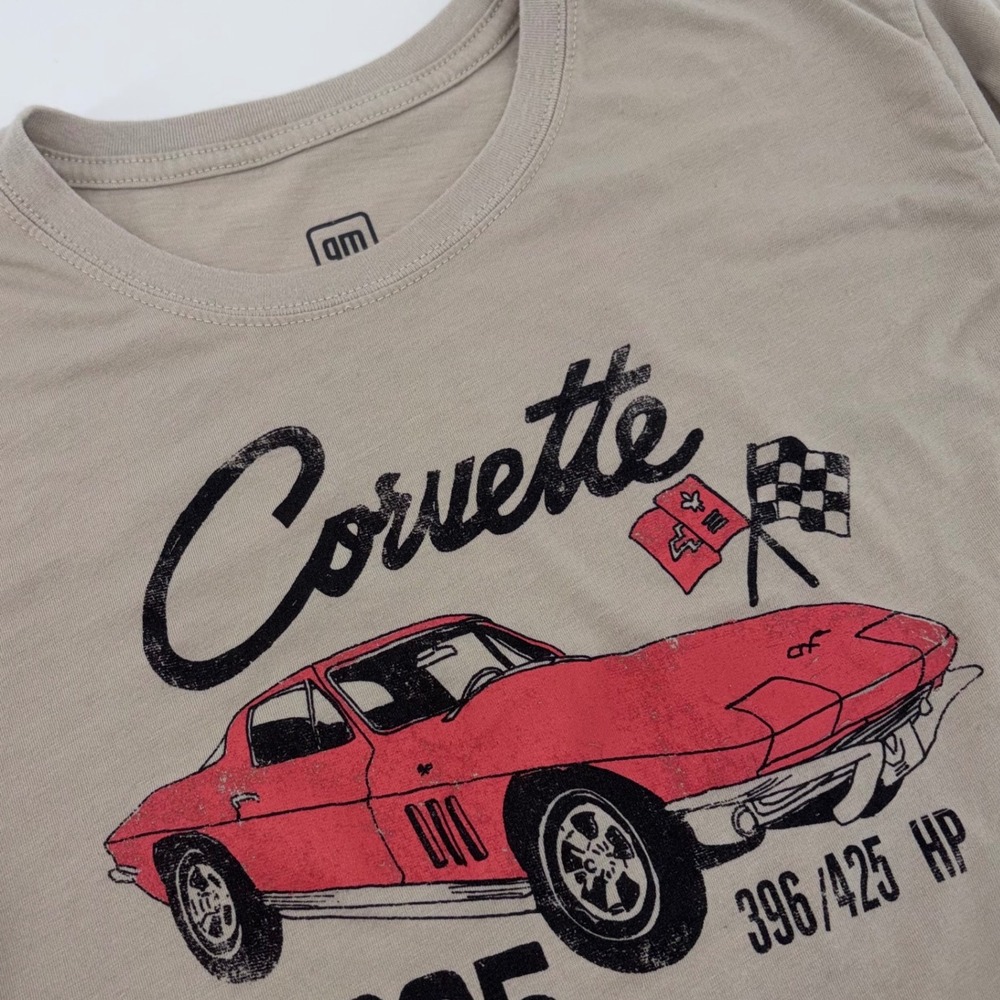 GM Official Licensed 1965 Corvette Stingray Graphic T-Shirt Tan XL Mad Engine
